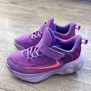 Nike Giannis Immortality Girls Purple Basketball Shoes 13c